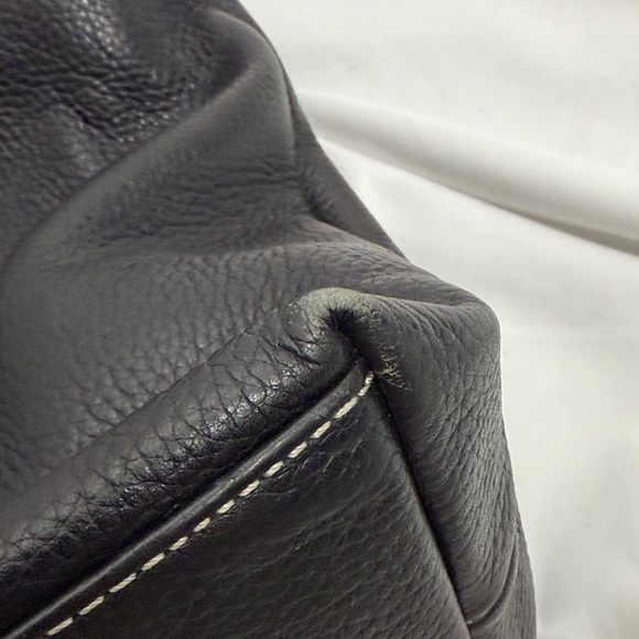 Dooney & Burke Elegant Black Leather Hobo Bag - Picture 8 of 9